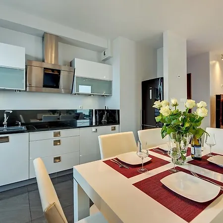 Luxury Voyager Sea Towers *
